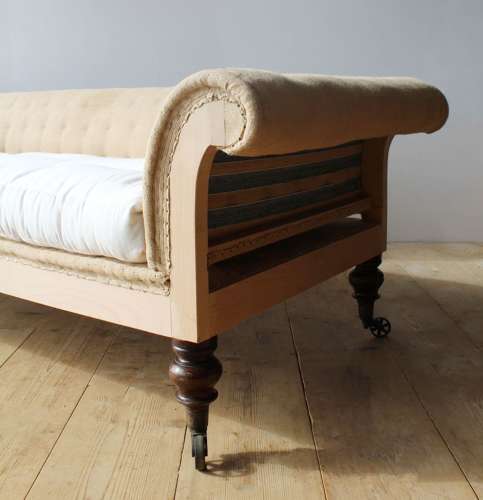 Oversized Contemporary Country House Chesterfield Sofa