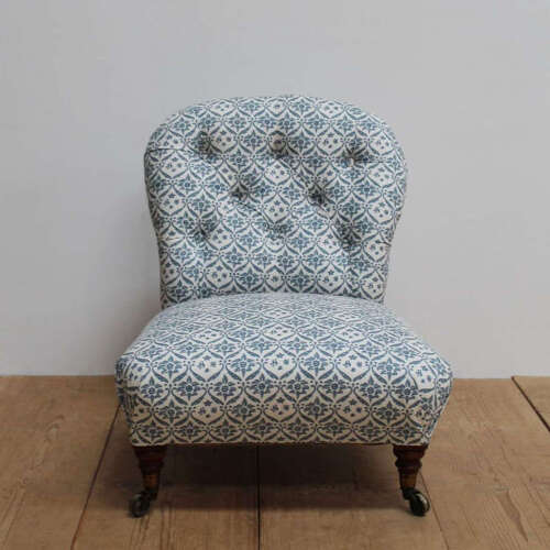 Early 19th Century Howard and Sons Slipper Chair