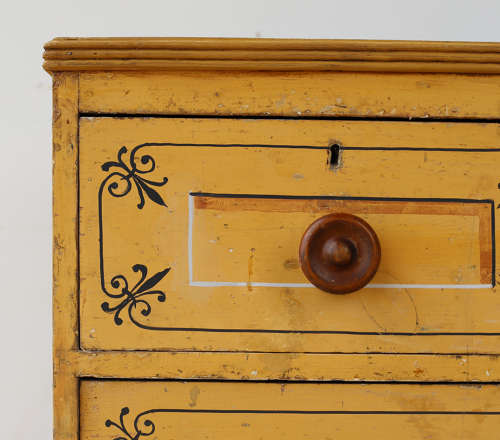 Early 19th Century Chest of Drawers