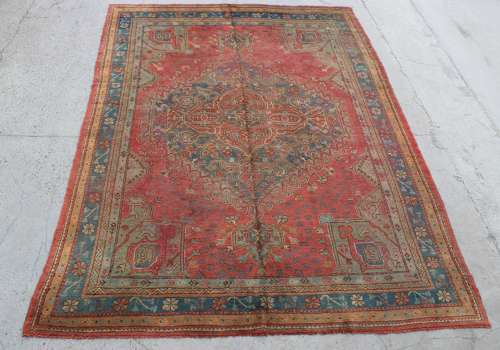 Ushak Rug