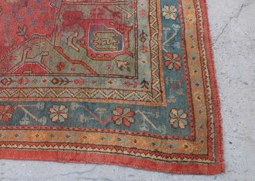 Ushak Rug