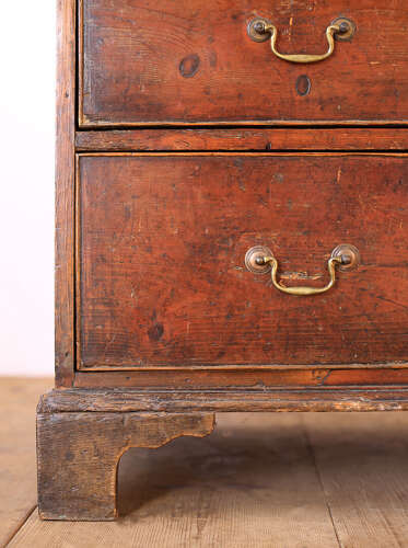 Georgian Chest of Drawers