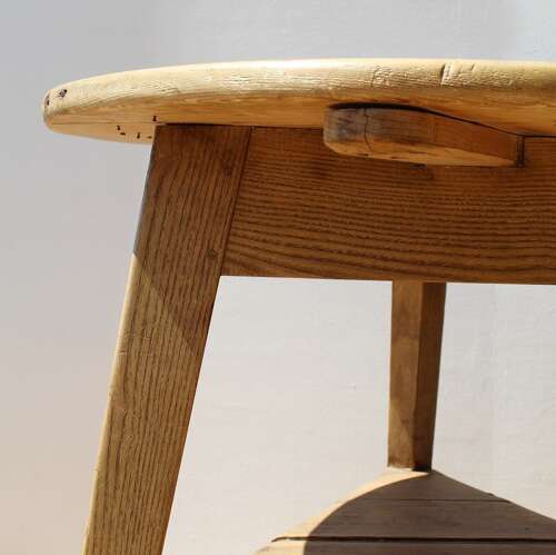 Early 19th Century Cricket Table