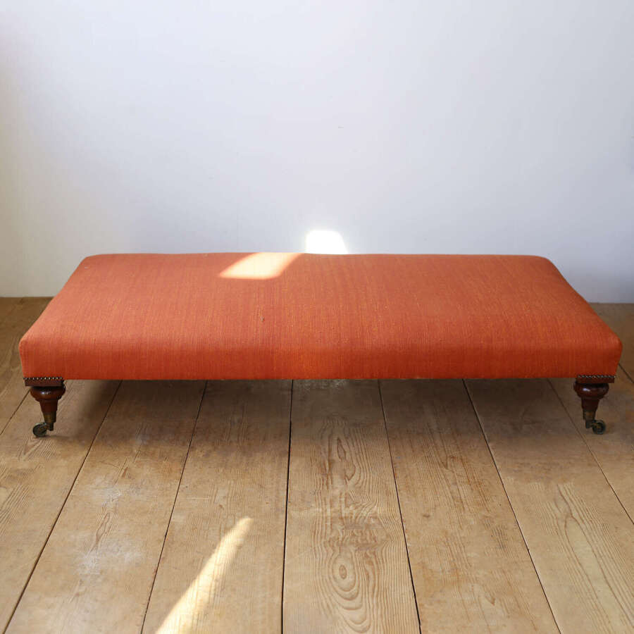 Bespoke Ottoman
